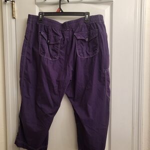 Saint John's Bay Active Purple Capris